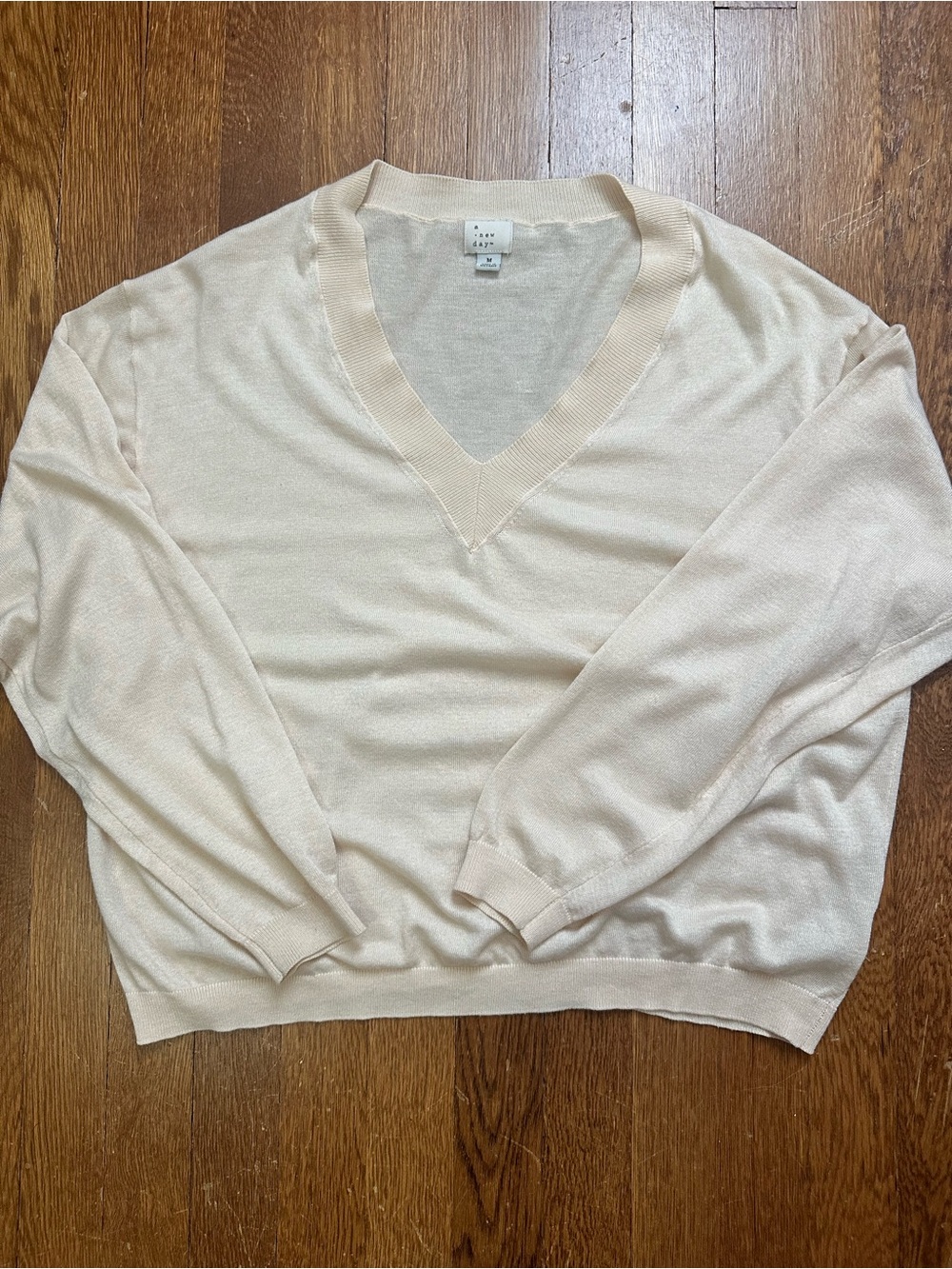 Women's Fine Gauge V-Neck Pullover Sweater